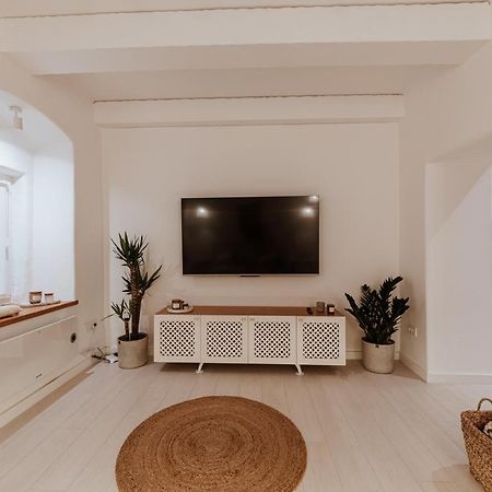 Apartamento Cave By Casa Familia Novi Sad Exterior foto
