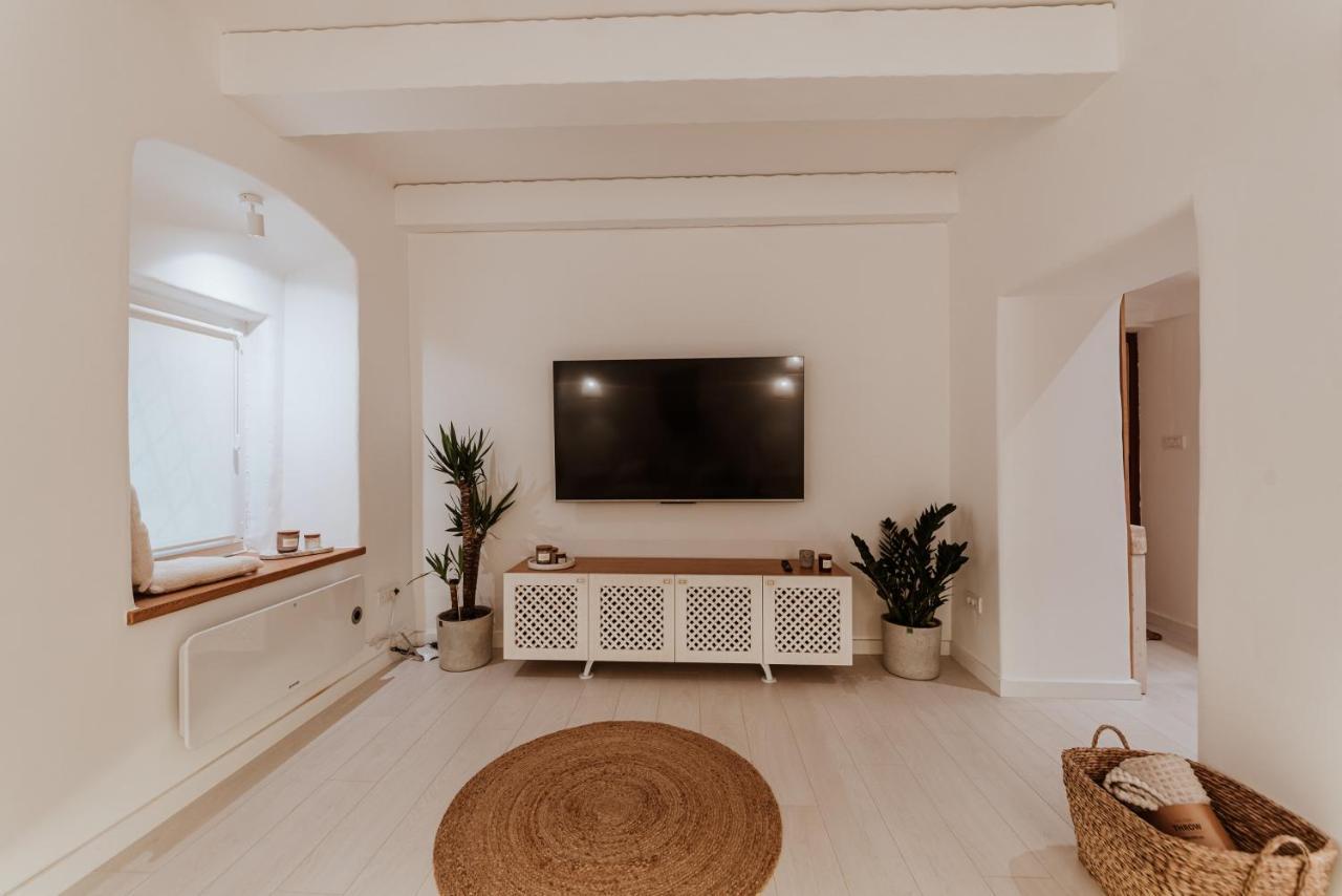 Apartamento Cave By Casa Familia Novi Sad Exterior foto